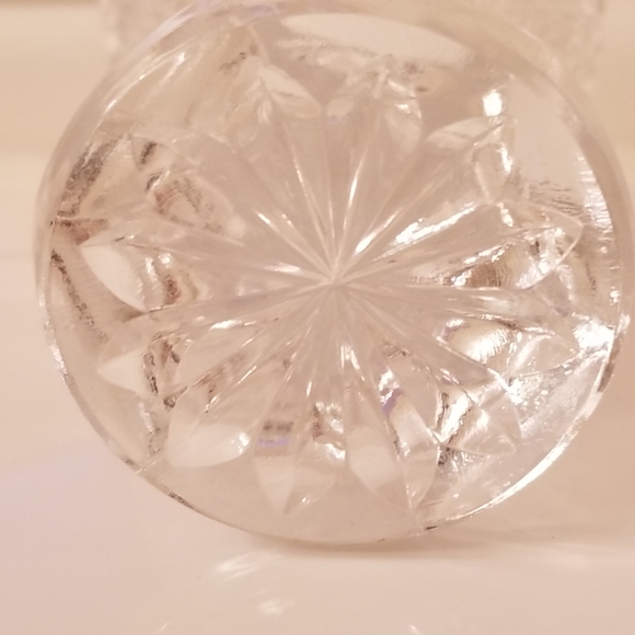 #1038V 5" Crystal Hearts Vase - Picture 2 of 6